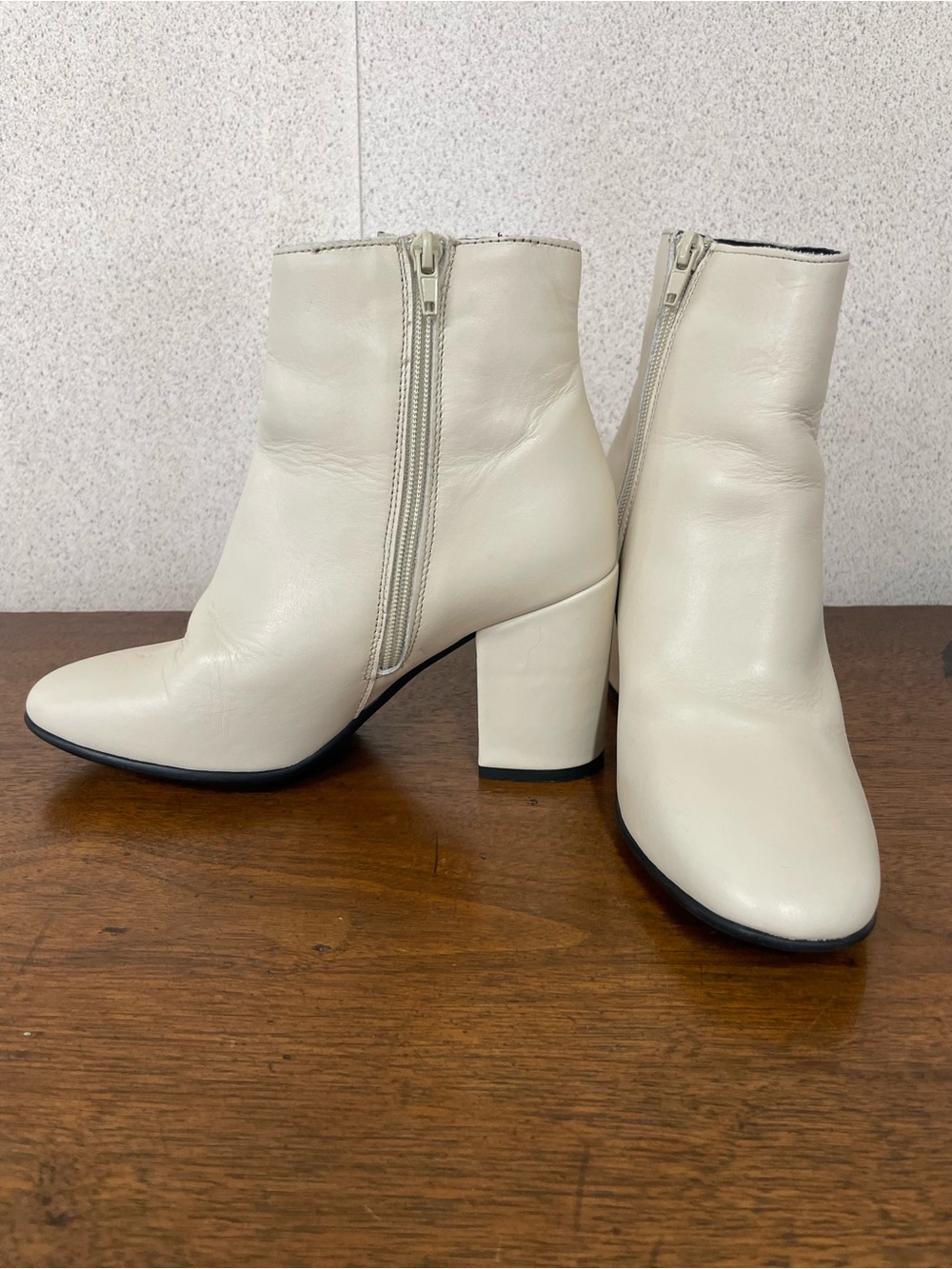 Rizzoli Leather Classic Cream Mid‑Heel Women's Boots